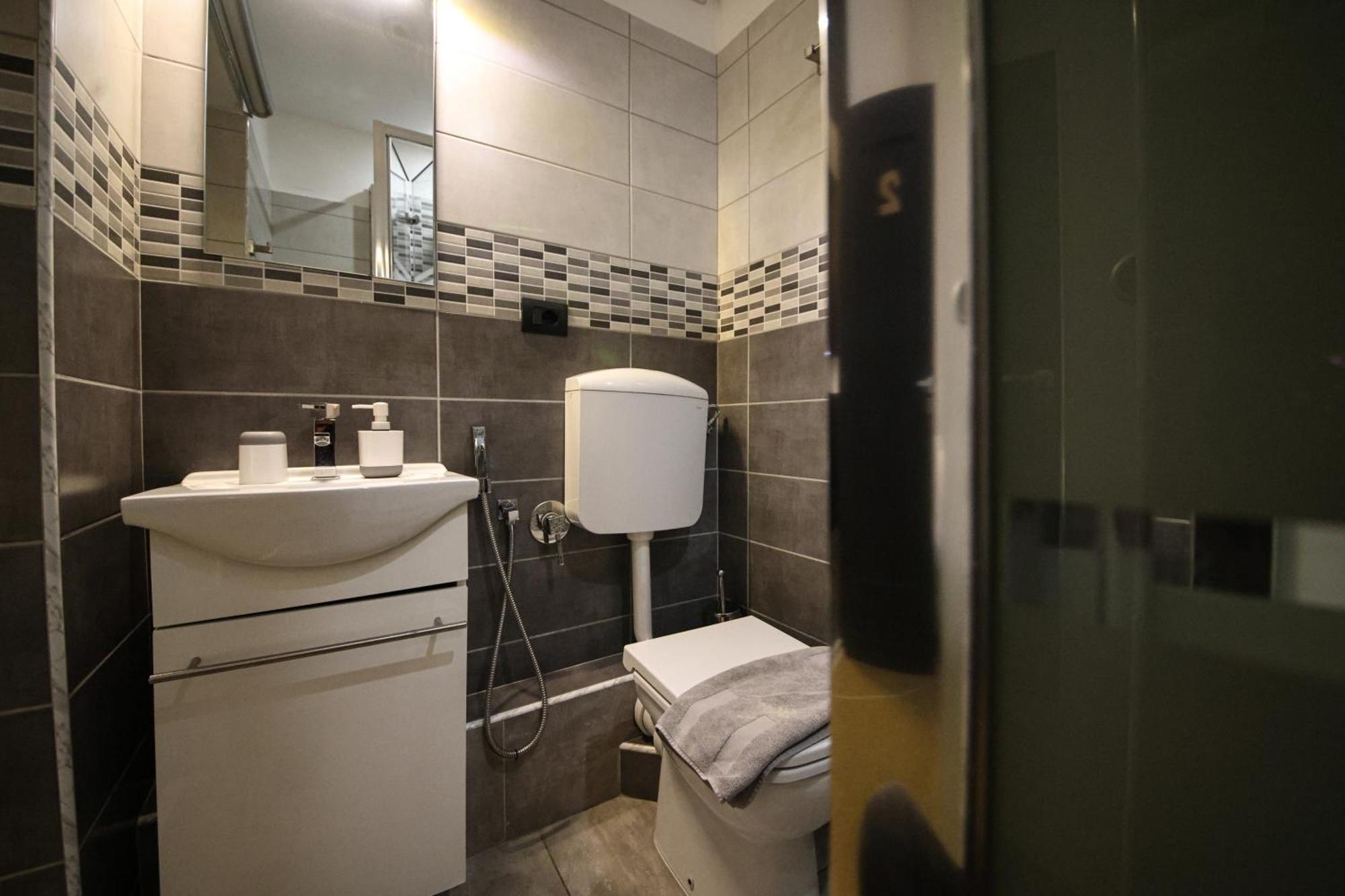 Nik Rooms جنوة المظهر الخارجي الصورة